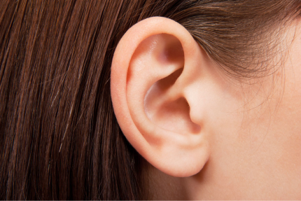Hygiène auriculaire : pourquoi faut-il se laver les oreilles ?